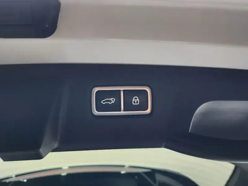 2022 Kia Sorento с пробегом 27 804 км