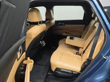 2023 Kia Sorento с пробегом 33 691 км