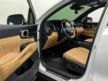 2022 Kia Sorento с пробегом 93 988 км