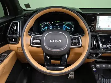 2022 Kia Sorento с пробегом 93 988 км