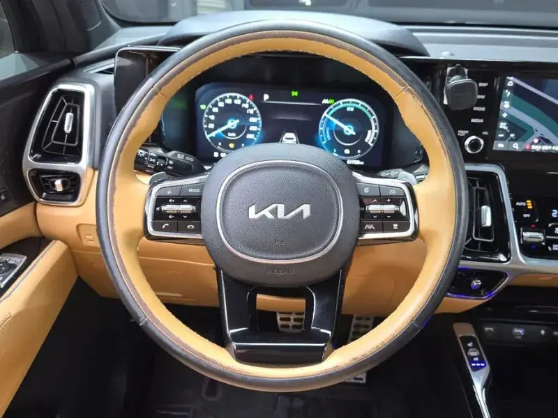 2023 Kia Sorento с пробегом 61 753 км