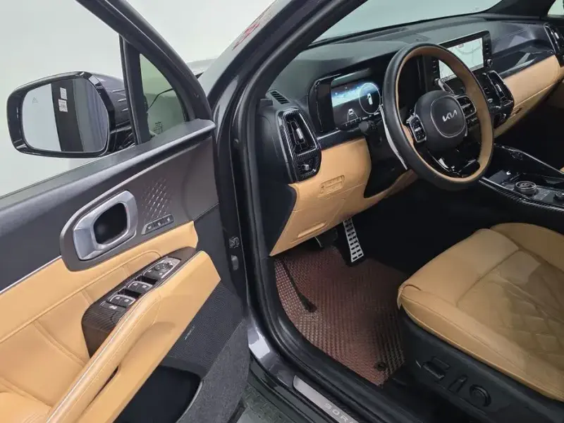 2023 Kia Sorento с пробегом 55 303 км