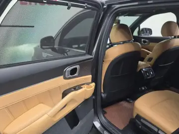 2023 Kia Sorento с пробегом 55 303 км
