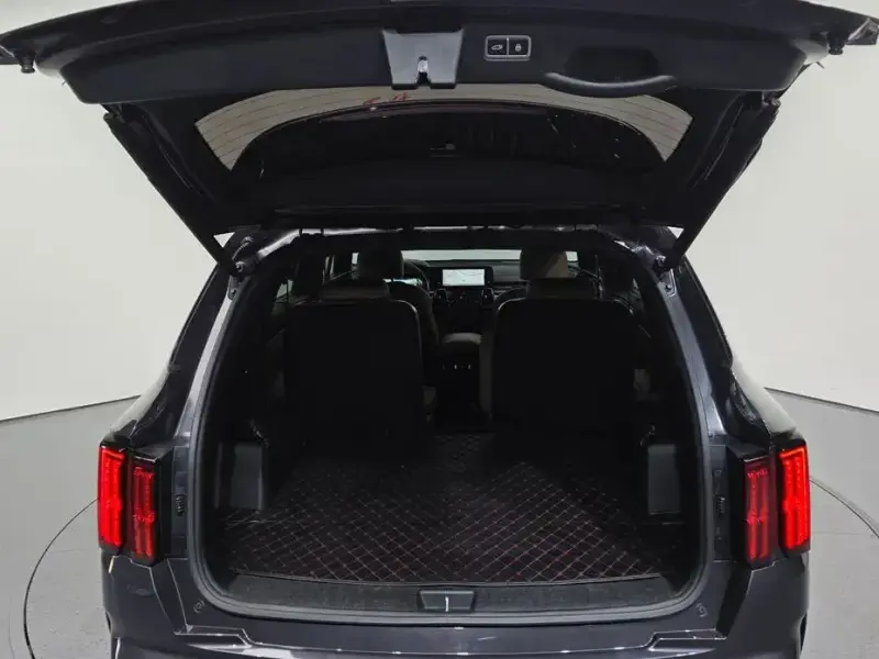 2023 Kia Sorento с пробегом 55 303 км