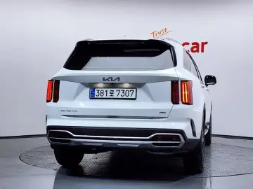 2023 Kia Sorento с пробегом 61 929 км