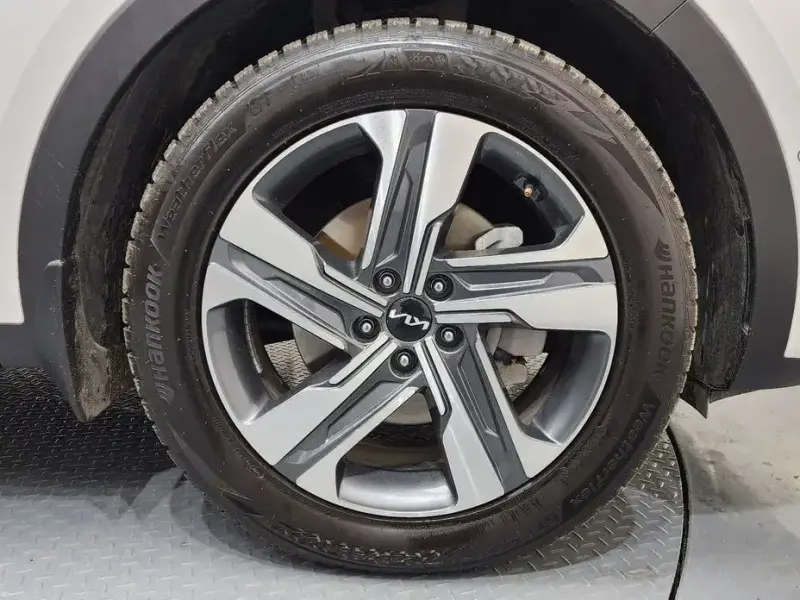 2023 Kia Sorento с пробегом 61 929 км
