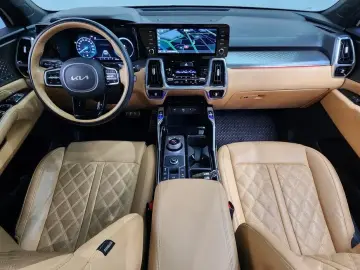 2023 Kia Sorento с пробегом 61 929 км