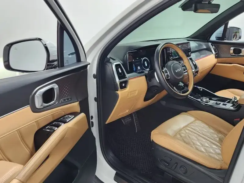 2023 Kia Sorento с пробегом 61 929 км