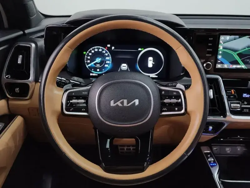 2023 Kia Sorento с пробегом 61 929 км