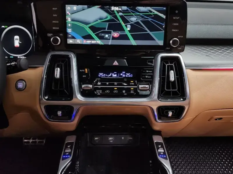 2023 Kia Sorento с пробегом 61 929 км