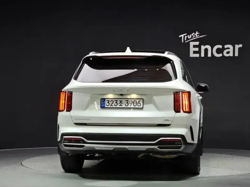 2023 Kia Sorento с пробегом 49 772 км