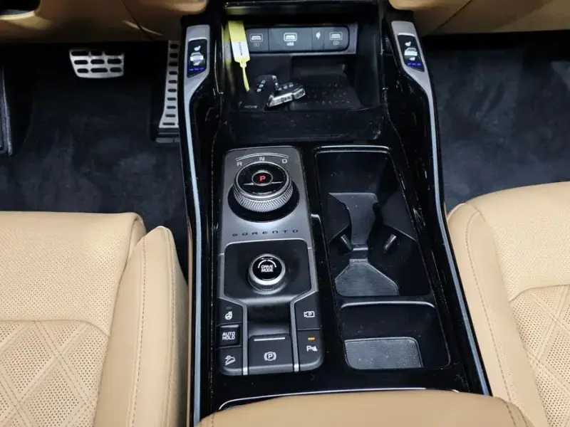 2023 Kia Sorento с пробегом 49 772 км