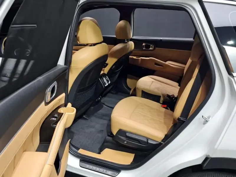 2023 Kia Sorento с пробегом 49 772 км
