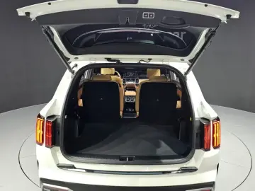 2023 Kia Sorento с пробегом 49 772 км