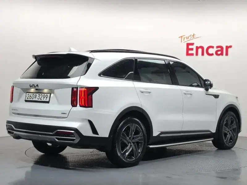2023 Kia Sorento с пробегом 52 176 км