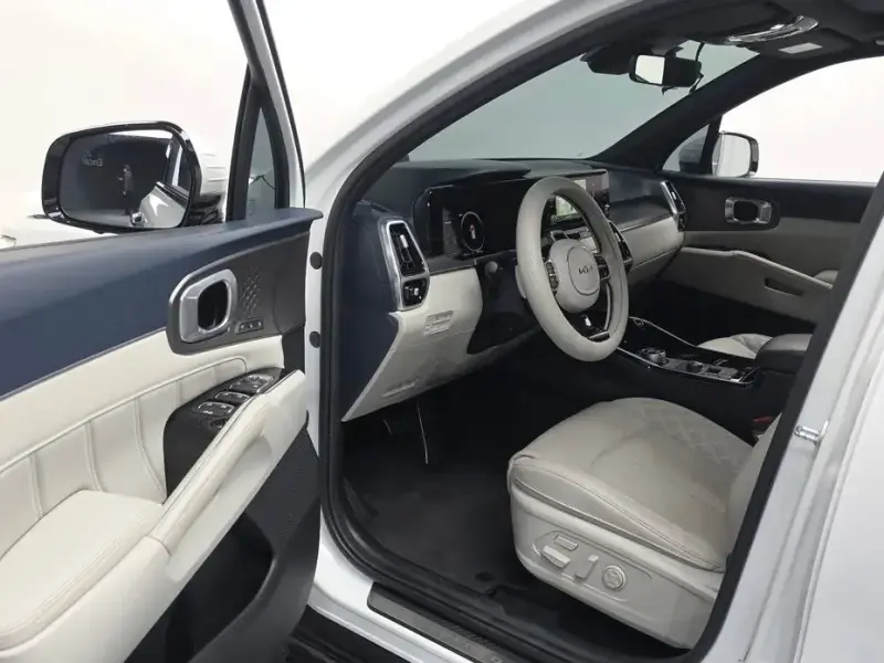 2023 Kia Sorento с пробегом 52 176 км