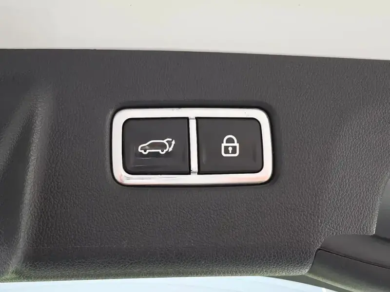 2023 Kia Sorento с пробегом 52 176 км