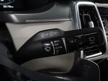 2023 Kia Sorento с пробегом 52 176 км