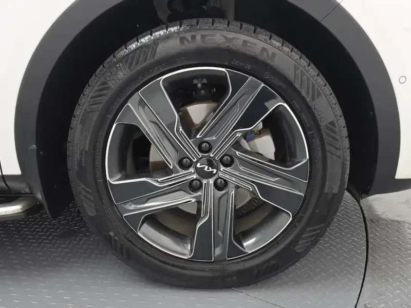 2023 Kia Sorento с пробегом 52 176 км