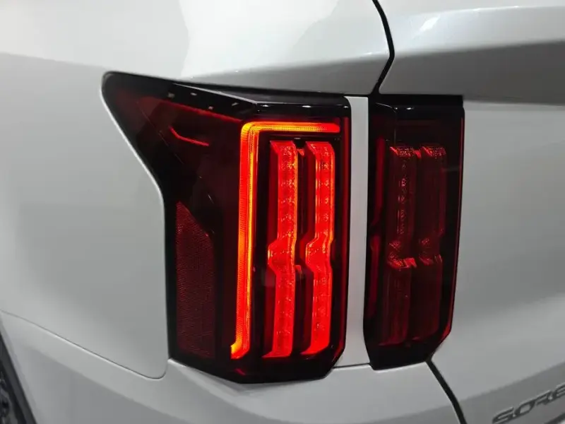 2023 Kia Sorento с пробегом 52 176 км
