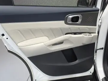 2023 Kia Sorento с пробегом 52 176 км