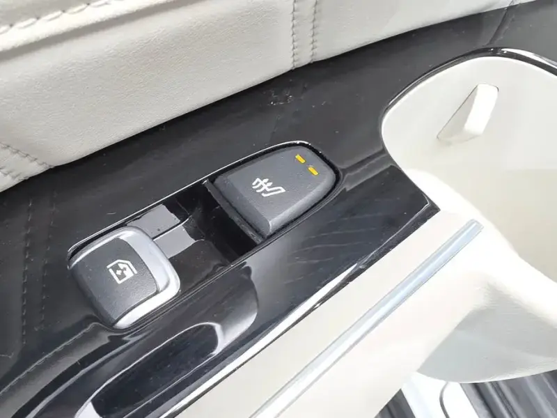 2023 Kia Sorento с пробегом 52 176 км