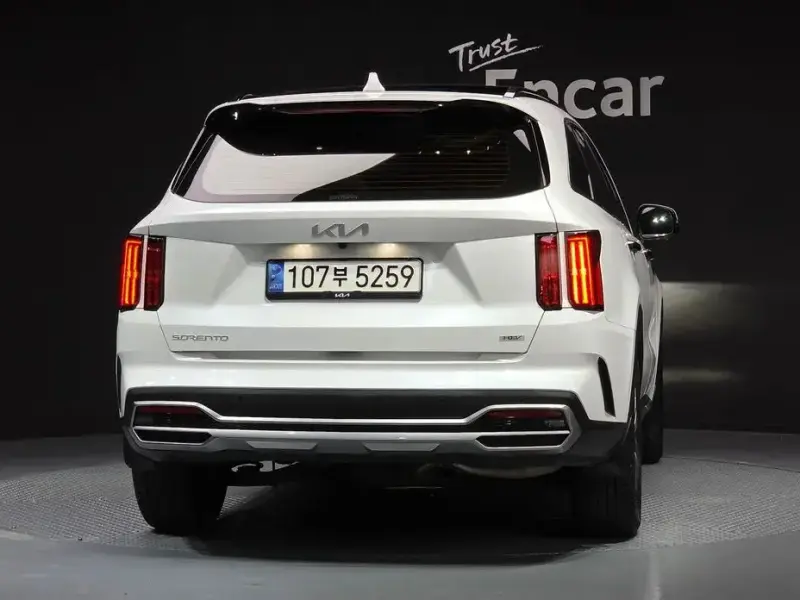 2023 Kia Sorento с пробегом 42 686 км