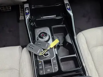 2023 Kia Sorento с пробегом 42 686 км