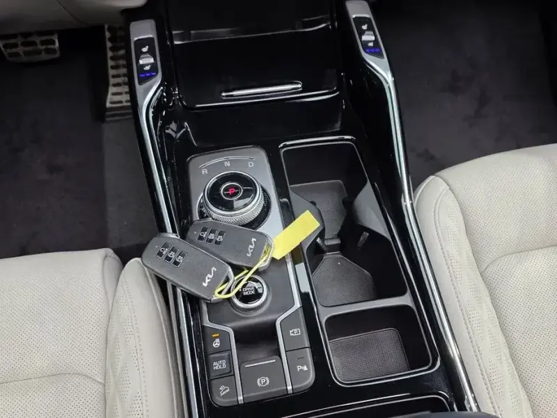 2023 Kia Sorento с пробегом 42 686 км