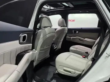 2023 Kia Sorento с пробегом 42 686 км