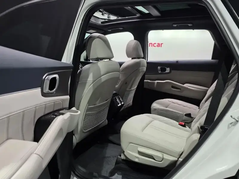 2023 Kia Sorento с пробегом 42 686 км