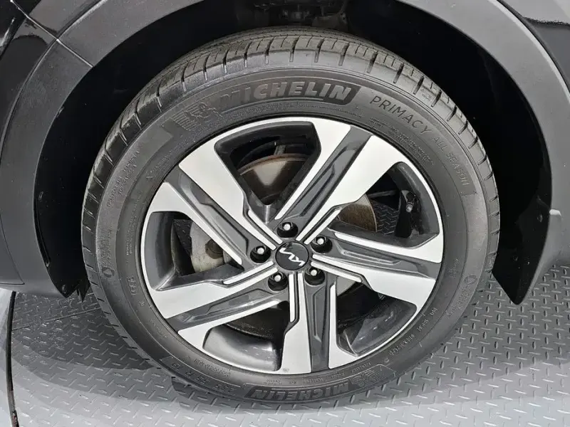 2023 Kia Sorento с пробегом 51 497 км