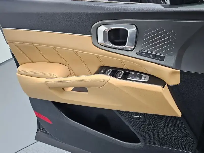 2023 Kia Sorento с пробегом 51 497 км