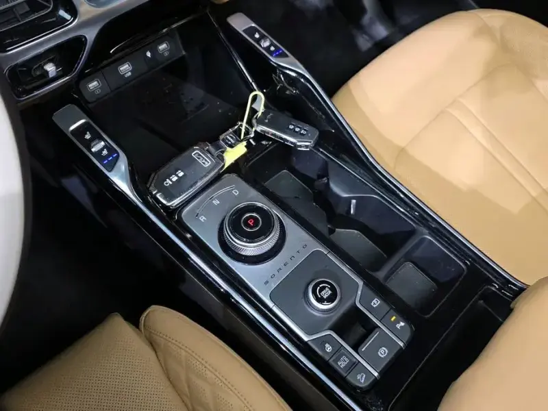2023 Kia Sorento с пробегом 66 551 км