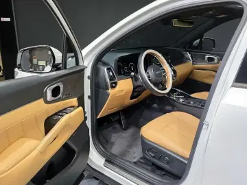 2023 Kia Sorento с пробегом 66 551 км
