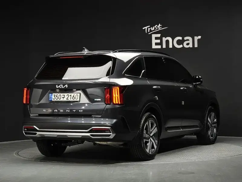 2022 Kia Sorento с пробегом 10 079 км