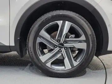 2023 Kia Sorento с пробегом 23 881 км