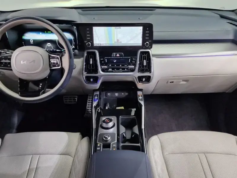 2023 Kia Sorento с пробегом 23 881 км