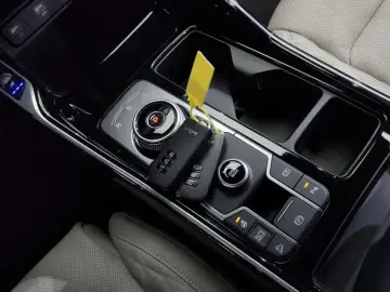 2023 Kia Sorento с пробегом 23 881 км