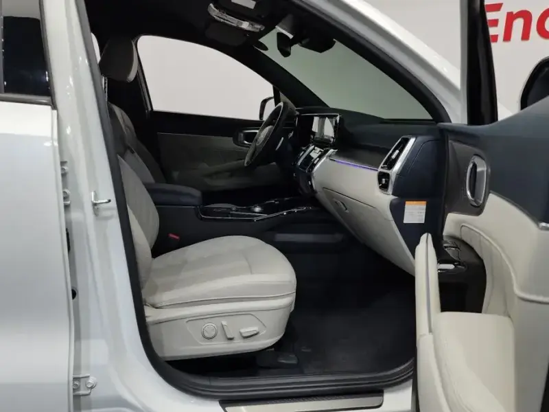 2023 Kia Sorento с пробегом 23 881 км