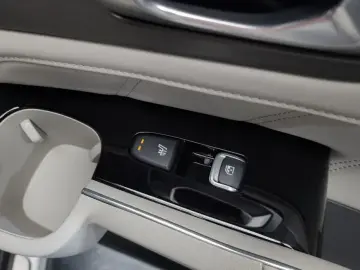 2023 Kia Sorento с пробегом 23 881 км