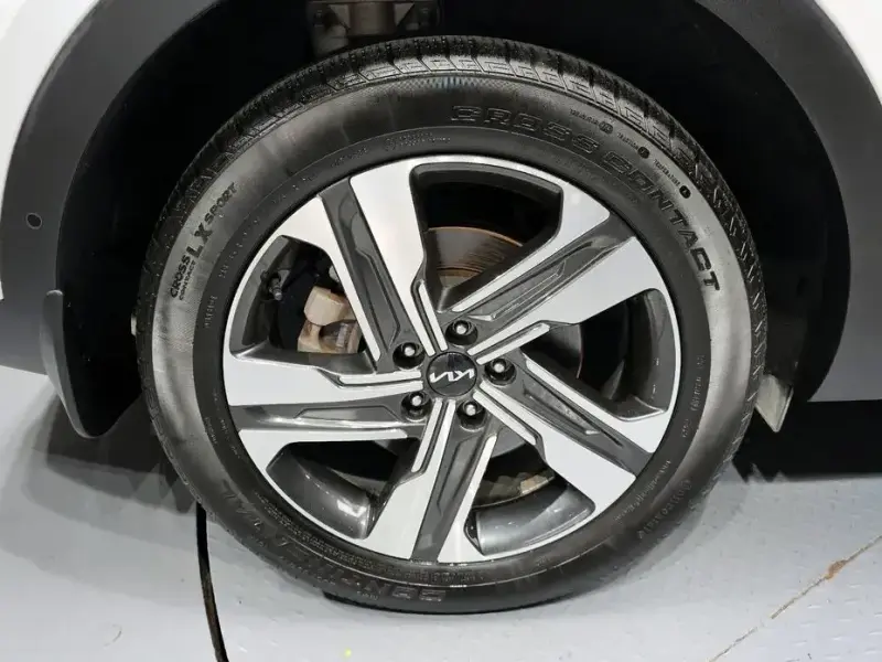 2023 Kia Sorento с пробегом 21 394 км