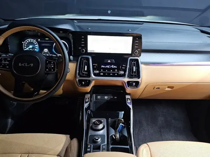 2023 Kia Sorento с пробегом 21 394 км