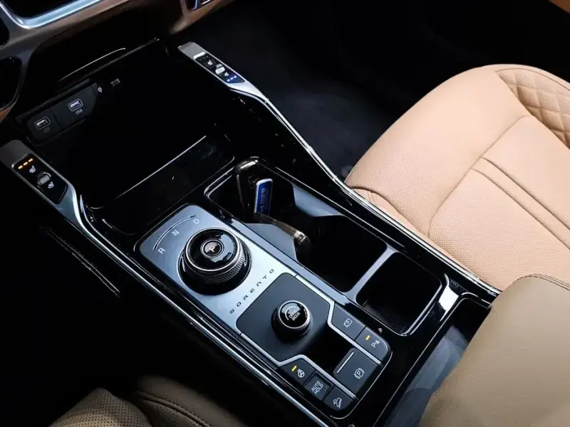 2023 Kia Sorento с пробегом 21 394 км
