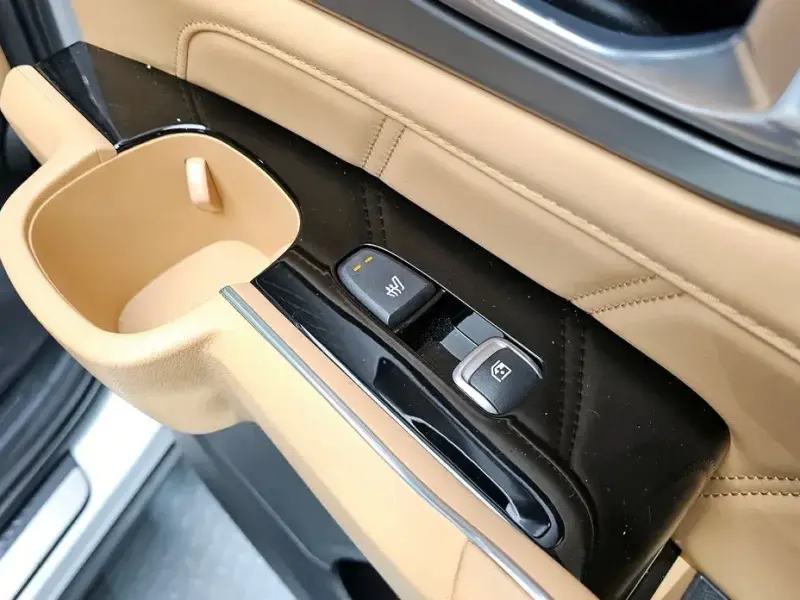 2023 Kia Sorento с пробегом 21 394 км