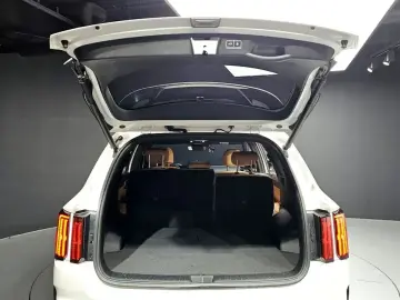 2023 Kia Sorento с пробегом 21 394 км