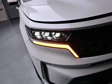 2023 Kia Sorento с пробегом 21 394 км