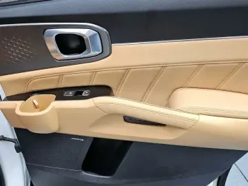2023 Kia Sorento с пробегом 21 394 км