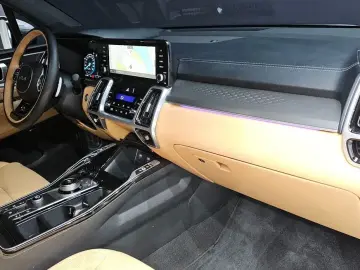 2023 Kia Sorento с пробегом 21 394 км
