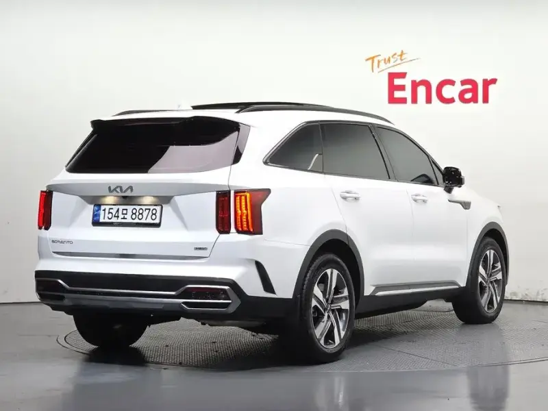 2023 Kia Sorento с пробегом 10 630 км